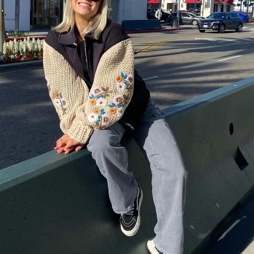 Tu lize crochet sleeve bomber jacket - Picture 2 of 11